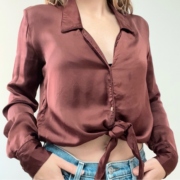 Satin Wilfred button and tie up top - Picture 2 of 4